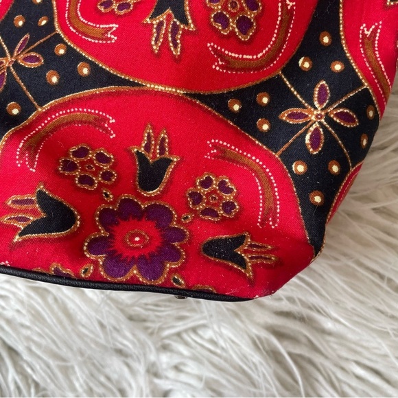 Isabella Fiore Beaded Sequined Paisley Cloth Leather Trim Black Red Shoulder Bag - Picture 11 of 12